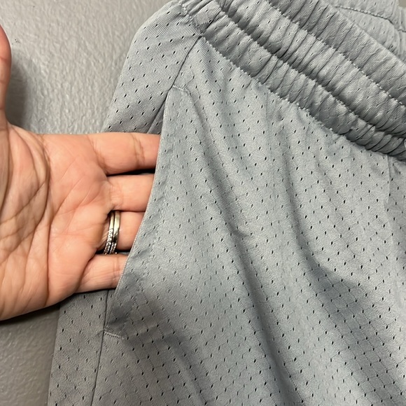 BCG Shorts - Picture 4 of 4